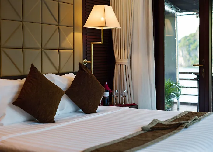 Khách sạn Glory Legend Cruise Hạ Long