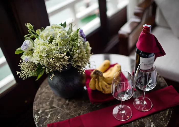 Khách sạn Glory Legend Cruise