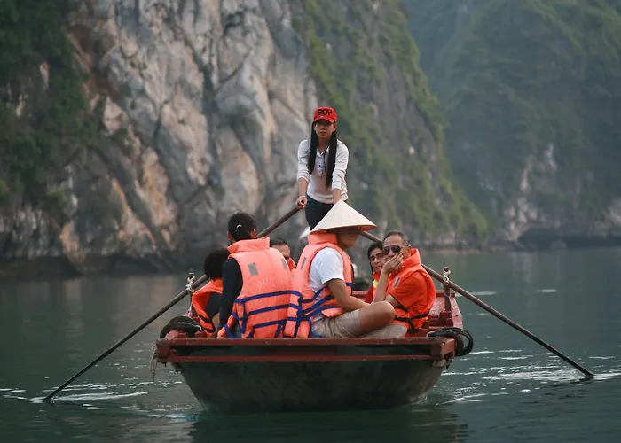 Khách sạn Glory Legend Cruise Hạ Long