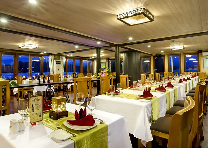Glory Legend Cruise Hạ Long
