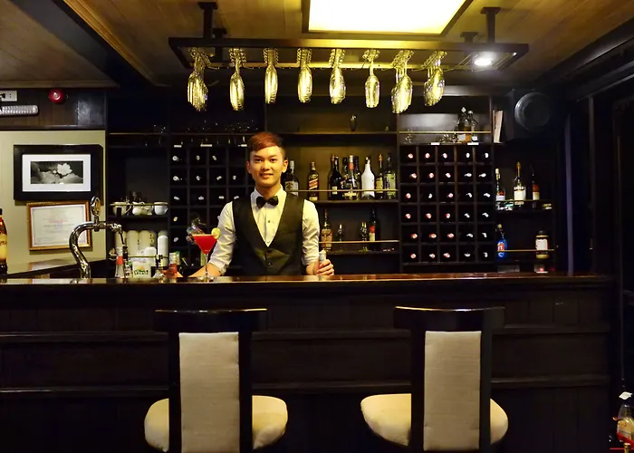 Khách sạn Glory Legend Cruise 4*
