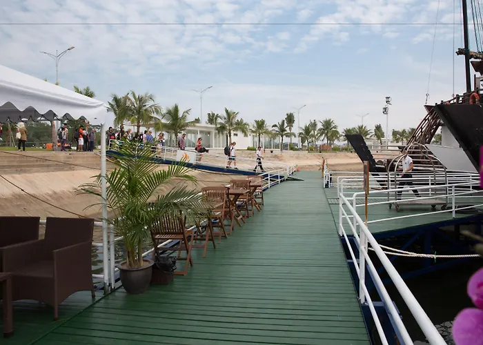 Khách sạn Glory Legend Cruise