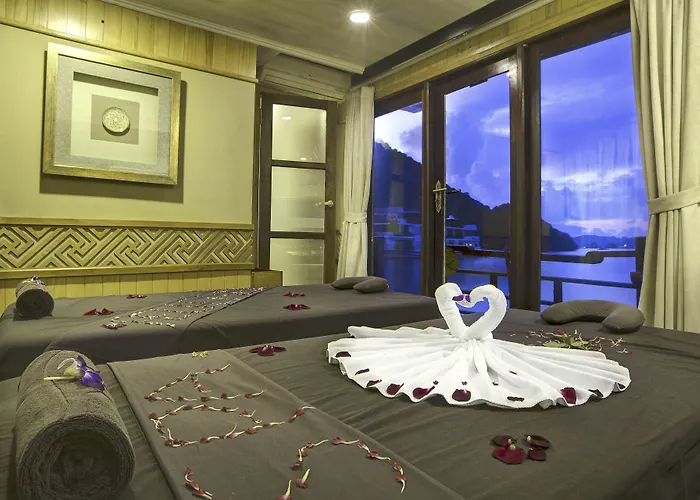 Glory Legend Cruise Khách sạn 4*