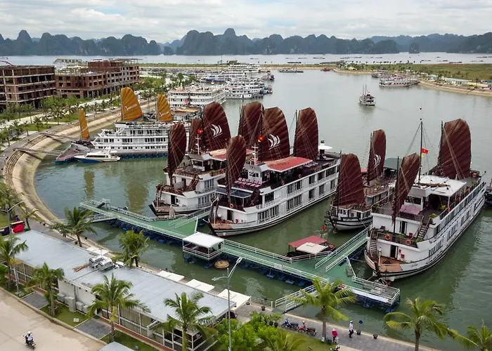 Glory Legend Cruise Hạ Long