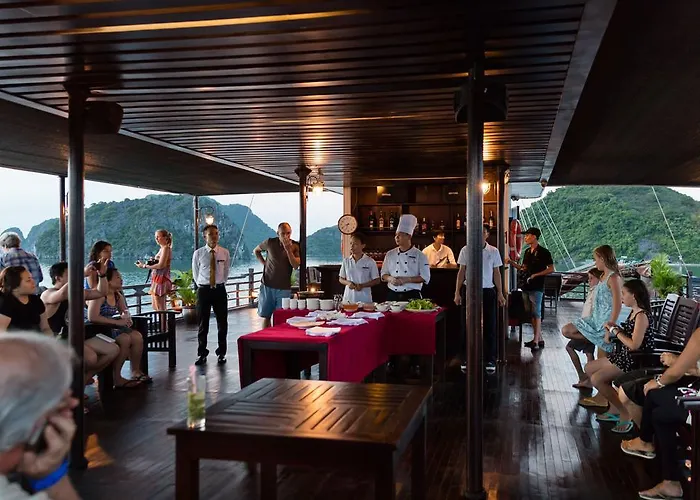 Khách sạn Glory Legend Cruise 4*