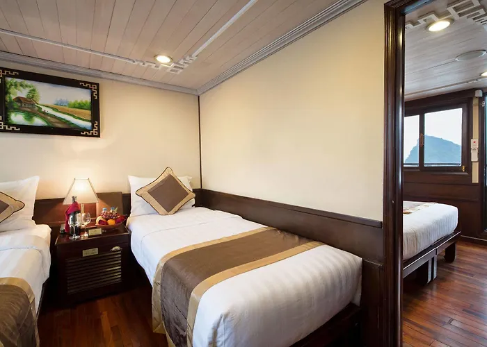 Khách sạn Glory Legend Cruise Hạ Long
