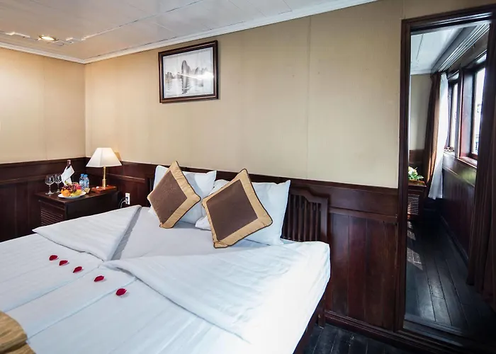 Glory Legend Cruise Khách sạn 4*