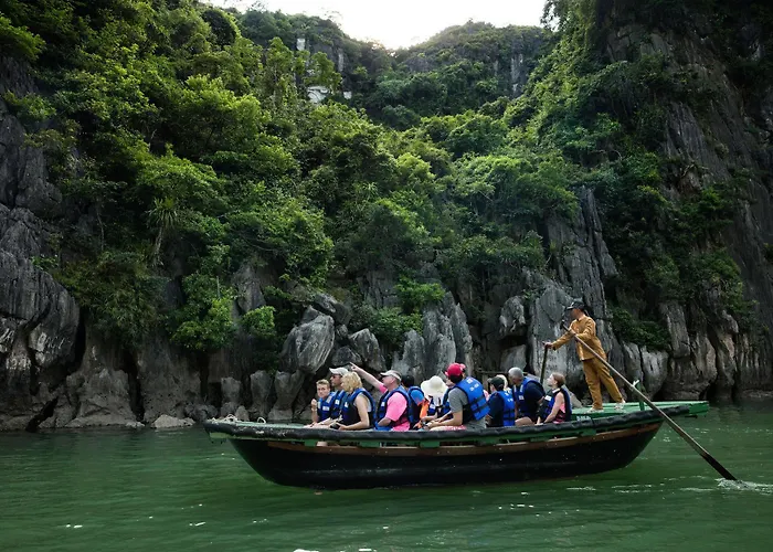 Glory Legend Cruise Khách sạn 4*